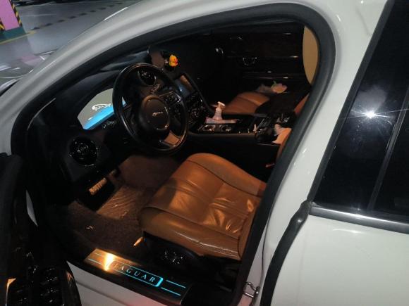 [广州·粤A] 二手捷豹捷豹XJ2015款 XJL 2.0T 两驱尊享商务版