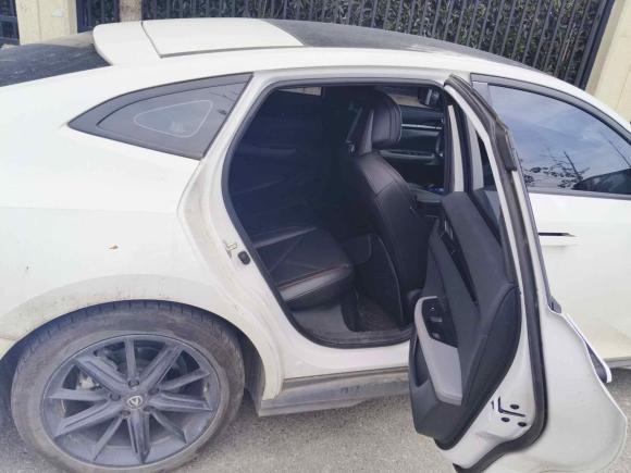 [成都·川G] 二手长安长安UNI-V2022款 1.5T 尊贵型