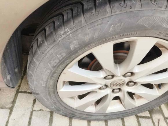 [上海·沪A] 二手别克君越2013款 2.4L SIDI精英舒适型