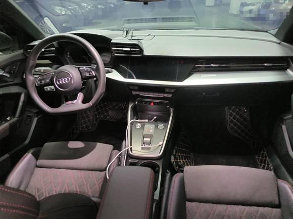 [济南·鲁A] 二手奥迪奥迪A32022款 A3L Limousine 35 TFSI RS套件燃速型