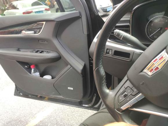 [杭州·浙A] 二手凯迪拉克凯迪拉克XT62020款 28T 七座四驱豪华型