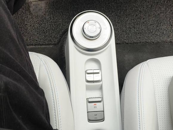 [上海·沪A] 二手五菱汽车五菱Air ev晴空2023款 四座-进阶版