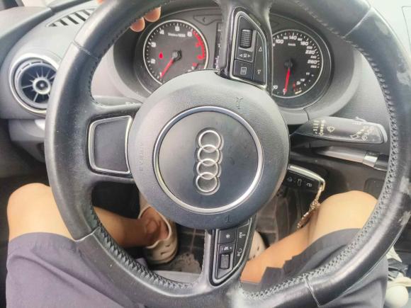 [上海·沪B] 二手奥迪奥迪A32014款 Sportback 35 TFSI 自动时尚型