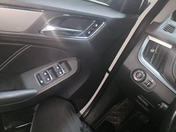 [上海·甘E] 二手荣威荣威RX52016款 20T 两驱自动互联网智享版