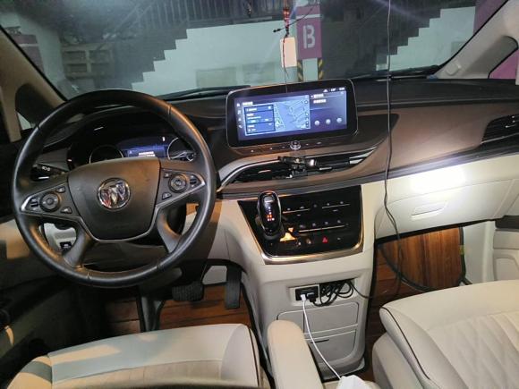 [上海·沪A] 二手别克别克GL82022款 陆上公务舱 652T 豪华型