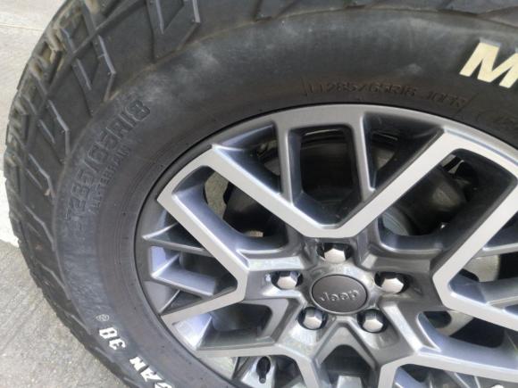 [上海·沪A] 二手Jeep牧马人新能源2021款 四门 2.0T 4xe 撒哈拉