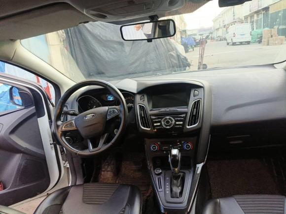 [青岛·鲁B] 二手福特福克斯2017款 两厢 1.6L 自动风尚型智行版