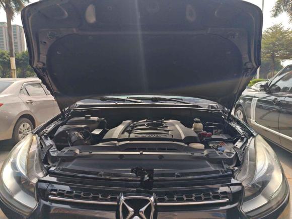 [广州·粤A] 二手江铃驭胜S3502016款 2.0T 自动两驱汽油豪华版7座