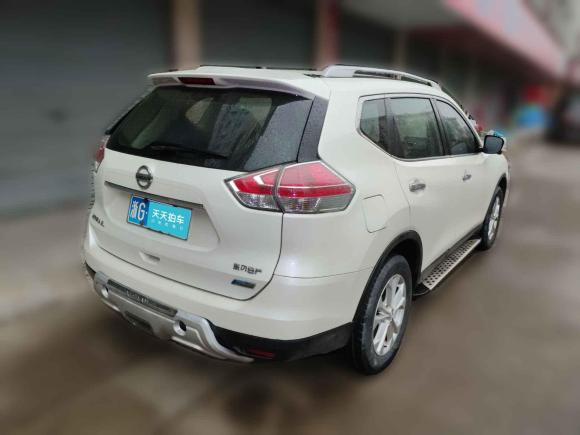 [义乌·浙G] 二手日产奇骏2015款 2.0L CVT舒适MAX版 2WD