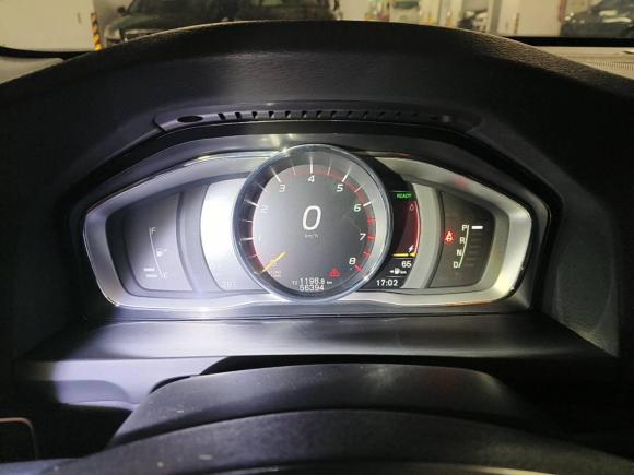 [上海·沪H] 二手沃尔沃沃尔沃S60新能源2015款 S60L E驱混动 T6智驭版