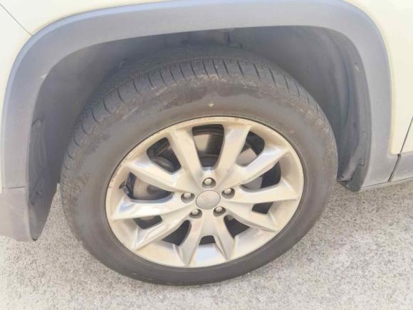 [宁波·浙B] 二手Jeep自由光2014款 2.4L 豪华版