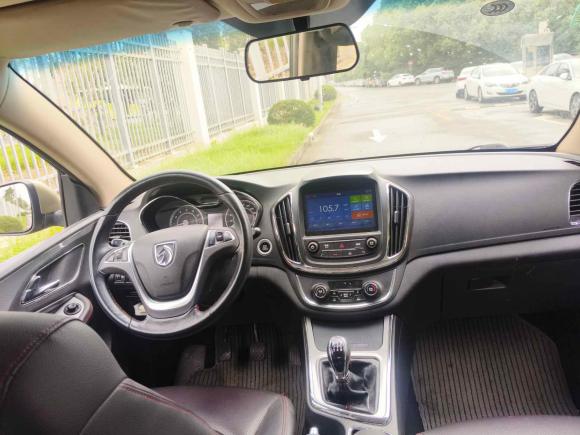 [上海·沪C] 二手宝骏宝骏5602015款 1.8L 手动豪华型