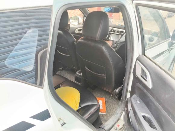 [佛山·粤H] 二手中华中华V32015款 1.5L 手动舒适型