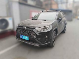 丰田RAV4荣放2020款 2.0L CVT两驱尊贵版