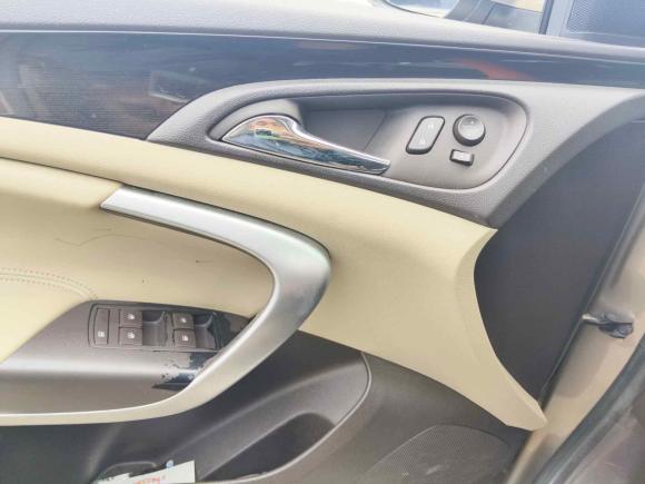 [上海·沪C] 二手别克君威2015款 2.0L 领先时尚型