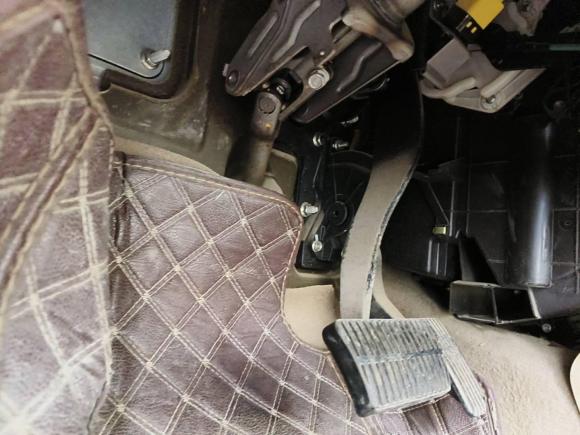 [西安·陕A] 二手别克凯越2013款 1.5L 自动经典型