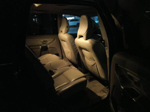 [济南·鲁A] 二手沃尔沃沃尔沃XC902011款 2.5T 北欧行政版