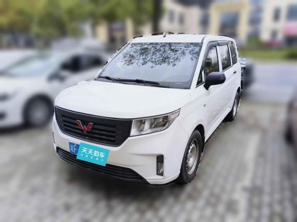 [上海·湘F] 二手五菱汽车五菱宏光PLUS2019款 1.5T 手动标准型 7座