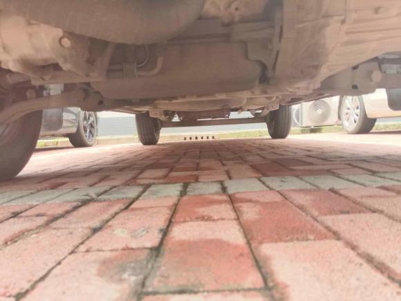 [无锡·苏B] 二手上汽大通MAXUS新途V802014款 2.5T 傲运通短轴中顶