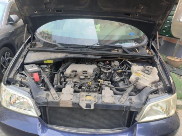 [上海·沪G] 二手别克别克GL82005款 2.5L CT2 舒适型