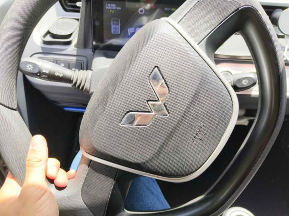 [深圳·粤B] 二手五菱汽车宏光MINIEV2022款 马卡龙时尚款 磷酸铁锂