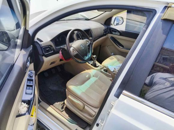 [无锡·贵G] 二手宝骏宝骏7302014款 1.5L 手动豪华型 7座