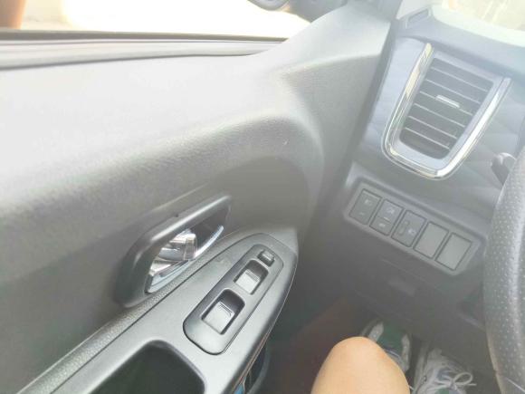 [南通·苏U] 二手金杯金海狮2022款 2.0L 客车魔术狮 9座