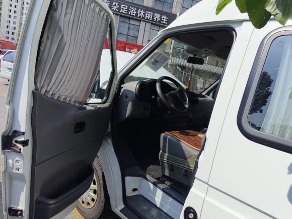 [青岛·鲁B] 二手福特经典全顺2013款 2.8T柴油厢式运输车短轴中顶JX493ZLQ4