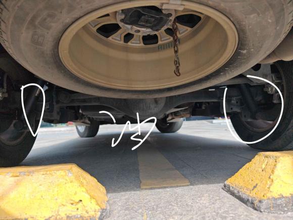 [广州·粤A] 二手江铃驭胜S3502016款 2.0T 自动两驱汽油豪华版7座