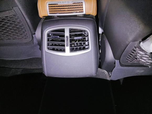 [南京·苏A] 二手东南东南DX72018款 1.5T 自动荣耀版