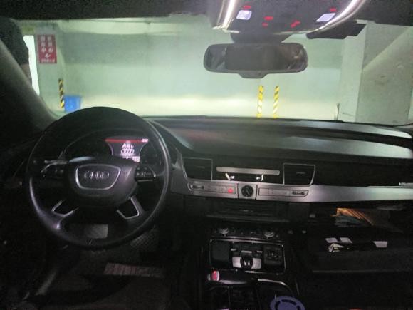 [上海·沪A] 二手奥迪奥迪A82014款 A8L 45 TFSI quattro豪华型