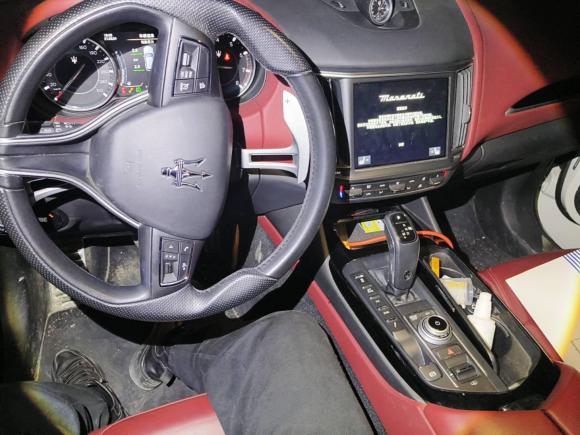 [济南·鲁A] 二手玛莎拉蒂Levante2022款 3.0T Modena