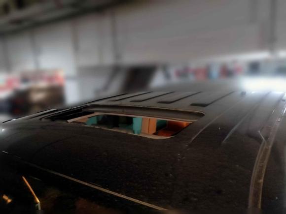 [无锡·苏B] 二手大众迈特威2012款 2.0TSI 两驱豪华版