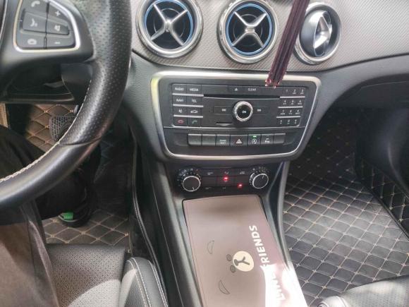 [上海·沪B] 二手奔驰奔驰GLA2016款 GLA 200 时尚型