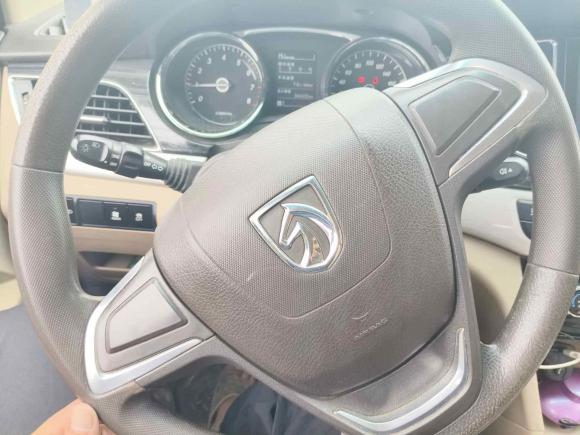 [广州·渝A] 二手宝骏宝骏7302014款 1.5L 手动舒适ESP版 7座