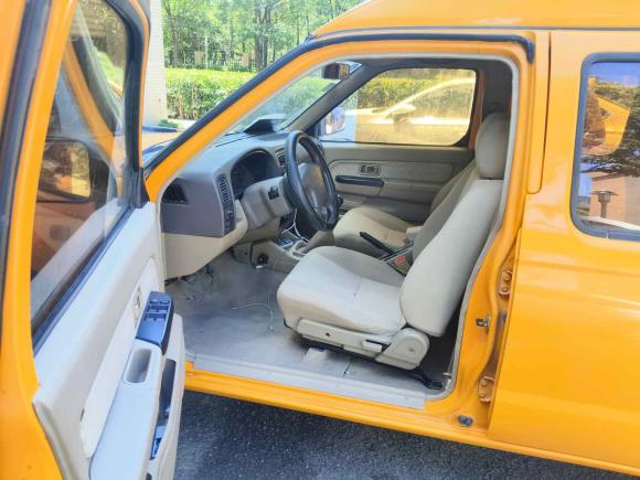 [上海·沪C] 二手东风锐骐多功能车2013款 2.4L汽油两驱标准型ZG24