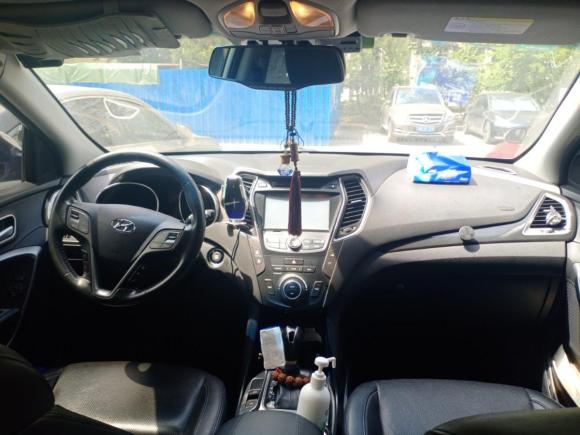 [上海·沪H] 二手现代胜达2015款 2.4L 自动两驱智能型 5座