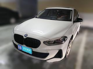 宝马宝马1系2021款 改款 120i M运动曜夜版