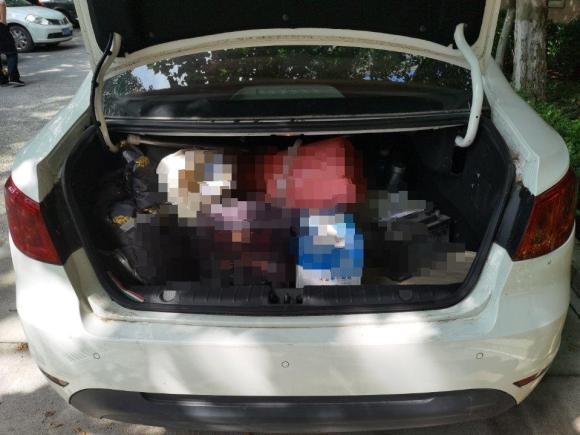 [济南·鲁A] 二手北汽绅宝绅宝D502014款 1.5L CVT标准版