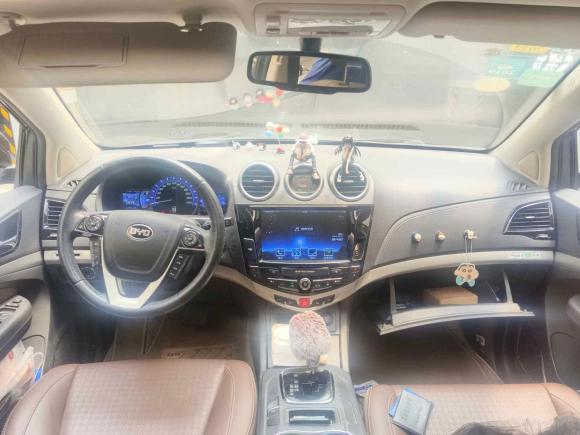 [上海·沪C] 二手比亚迪比亚迪S72015款 2.0T 升级版 自动尊贵型