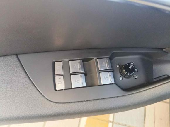 [深圳·鲁C] 二手奥迪奥迪A62022款 allroad quattro 探索家 55 TFSI 尊享越野型