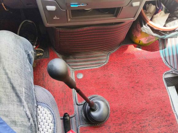 [合肥·皖A] 二手依维柯依维柯得意2014款 2.8T-A40 NJ6604AC43S4