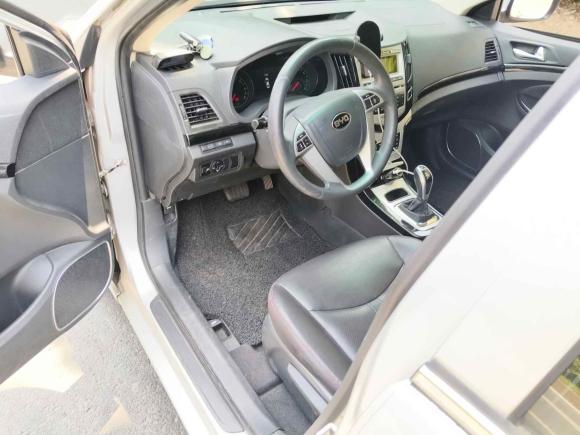 [南京·苏A] 二手比亚迪比亚迪e52016款 300 舒适型