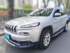 [广州·粤A] Jeep自由光2016款 2.4L 专业版