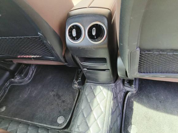 [上海·沪D] 二手奔驰奔驰GLB2020款 GLB 180 动感型