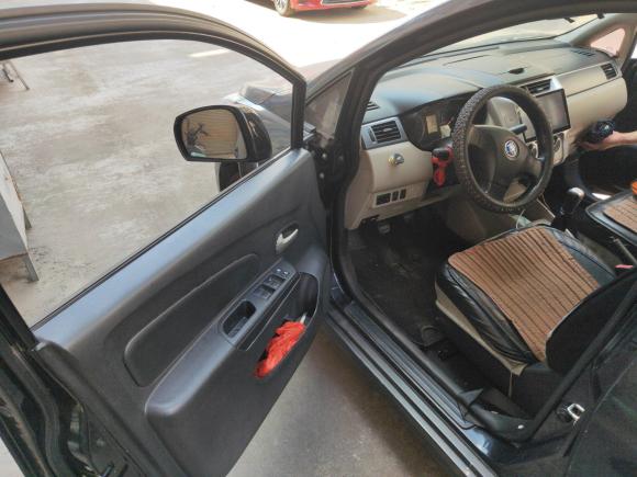 [佛山·粤Y] 二手启辰启辰R502015款 1.6L 手动时尚版