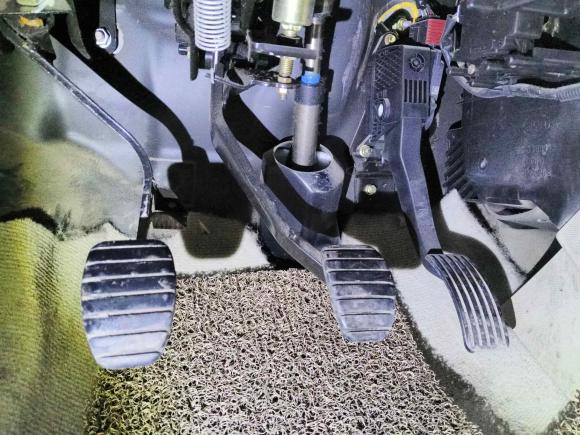 [义乌·浙G] 二手比亚迪比亚迪M62013款 2.4L 手动舒适型