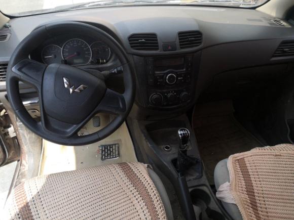 [武汉·鄂A] 二手五菱汽车五菱宏光2015款 1.2L S 基本型国V