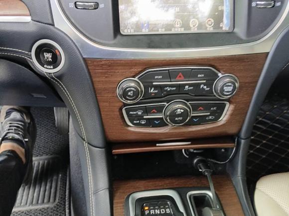 [成都·川A] 二手克莱斯勒克莱斯勒300C2016款 3.0L 超越版