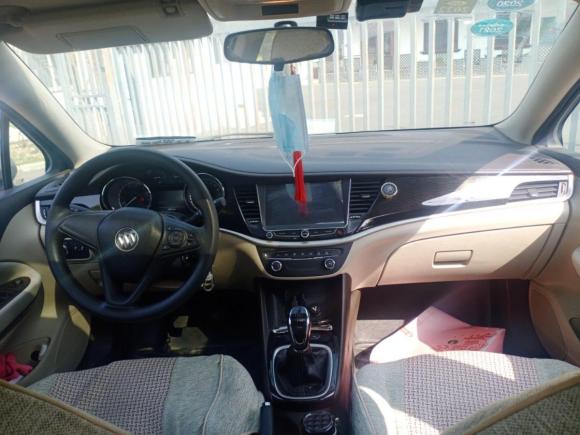 [上海·川Y] 二手别克威朗2015款 三厢 15S 手动进取型